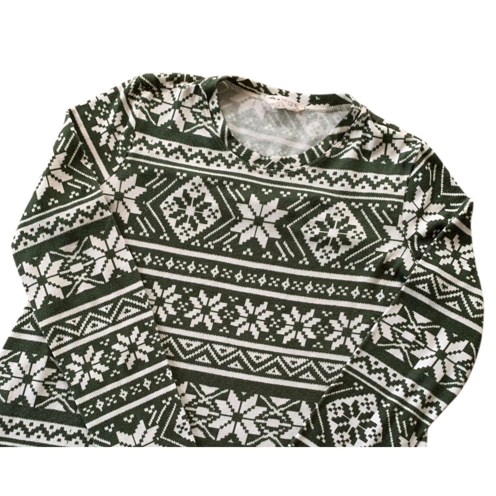 MUMU Mellow Long Sleeve Top Shirt Green Snowflake Holiday Christmas Winter Med - Picture 2 of 5